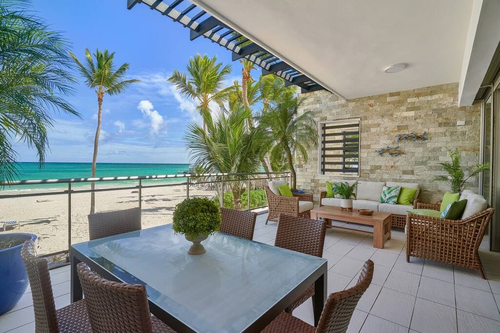 BEACHFRONT Condo- Sea View AH-201 @Costa Atlantica