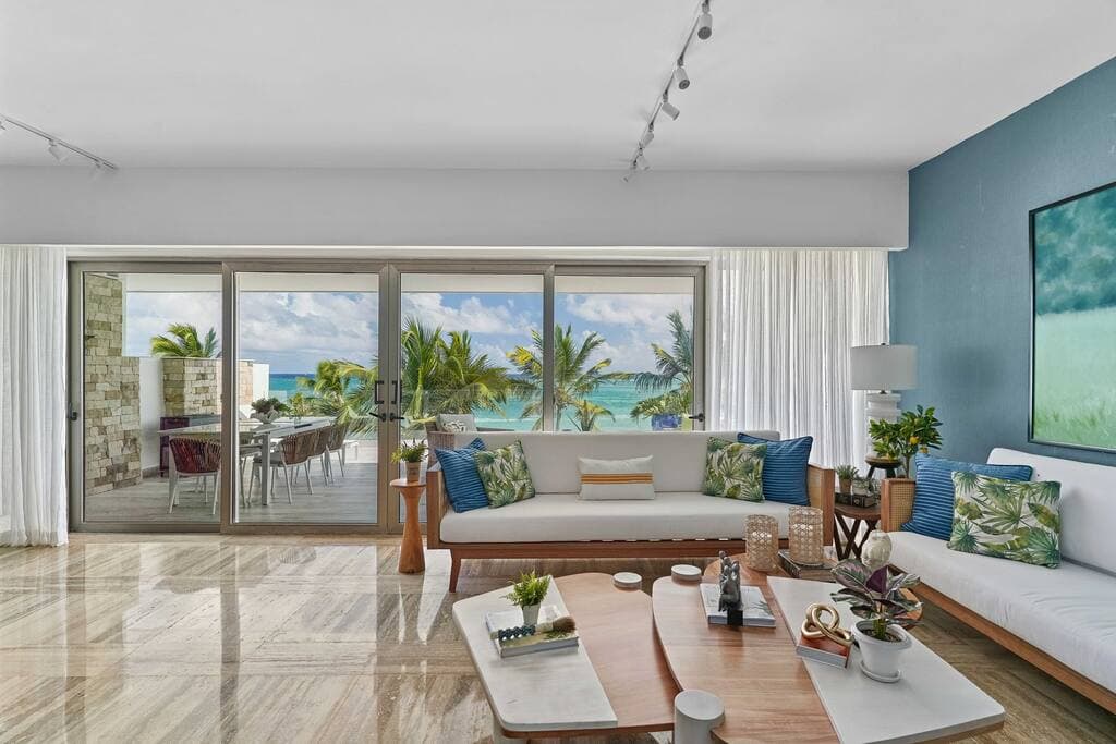 Beachfront Penthouse AH-401 @ Costa Atlantica