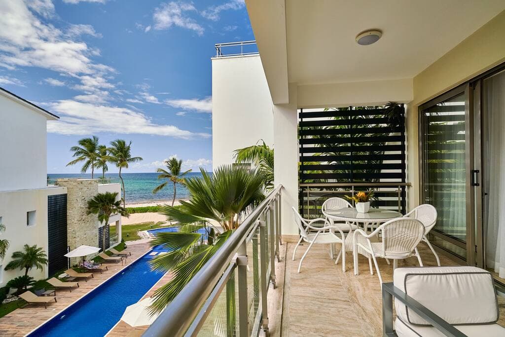 Oceanfront Superior Condo with Pool in Punta Cana