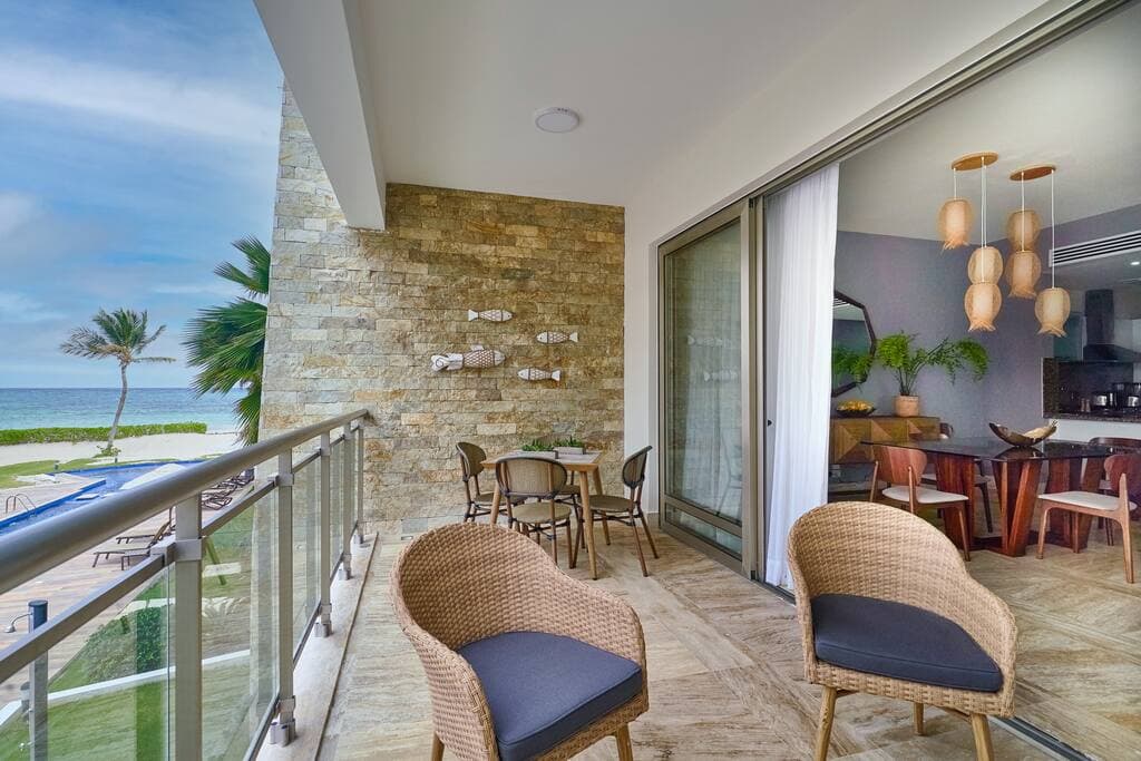 Oceanfront Superior Condo with Pool in Punta Cana